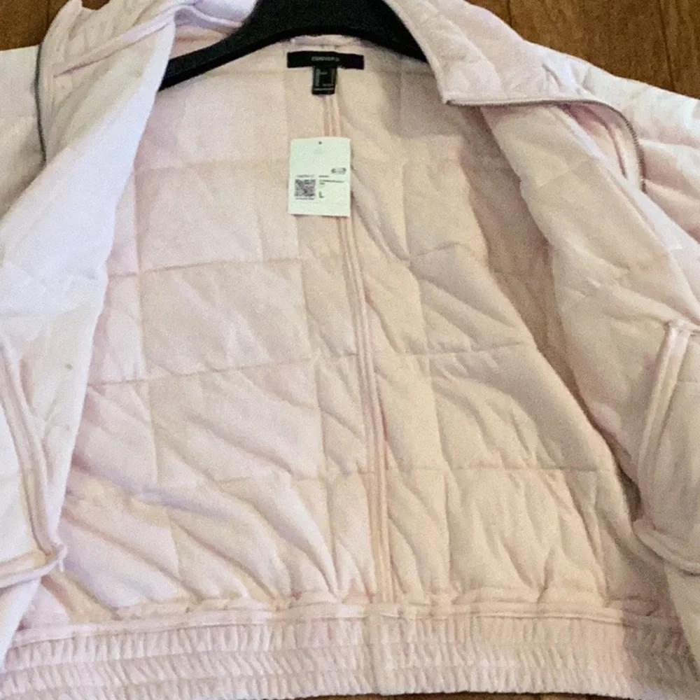 Forever 21 super soft Pink Quilted Jacket. Women’s size large, ❗️NEW with tags - Picture 9 of 14